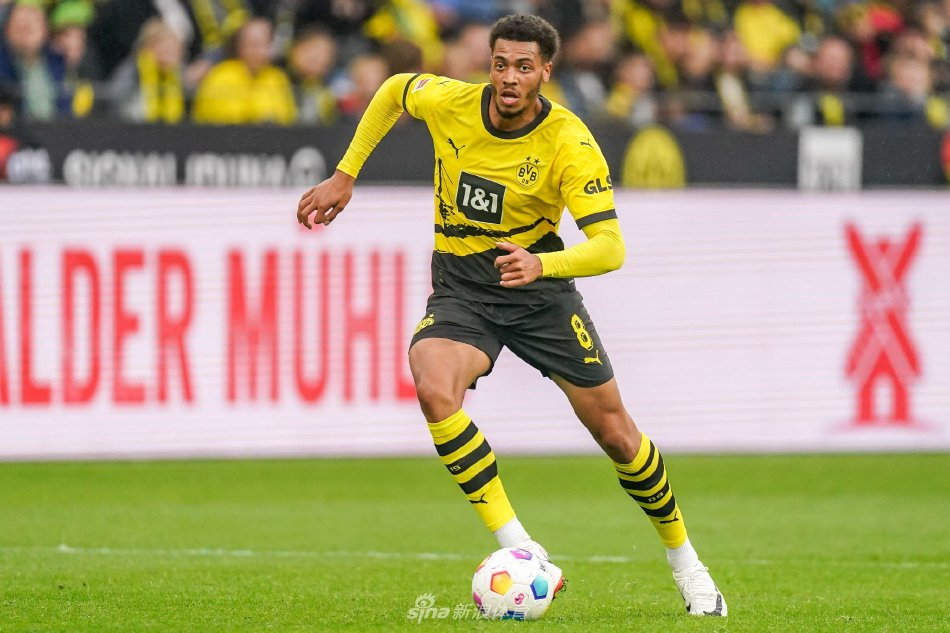 萨表现出浓 萨表现出浓